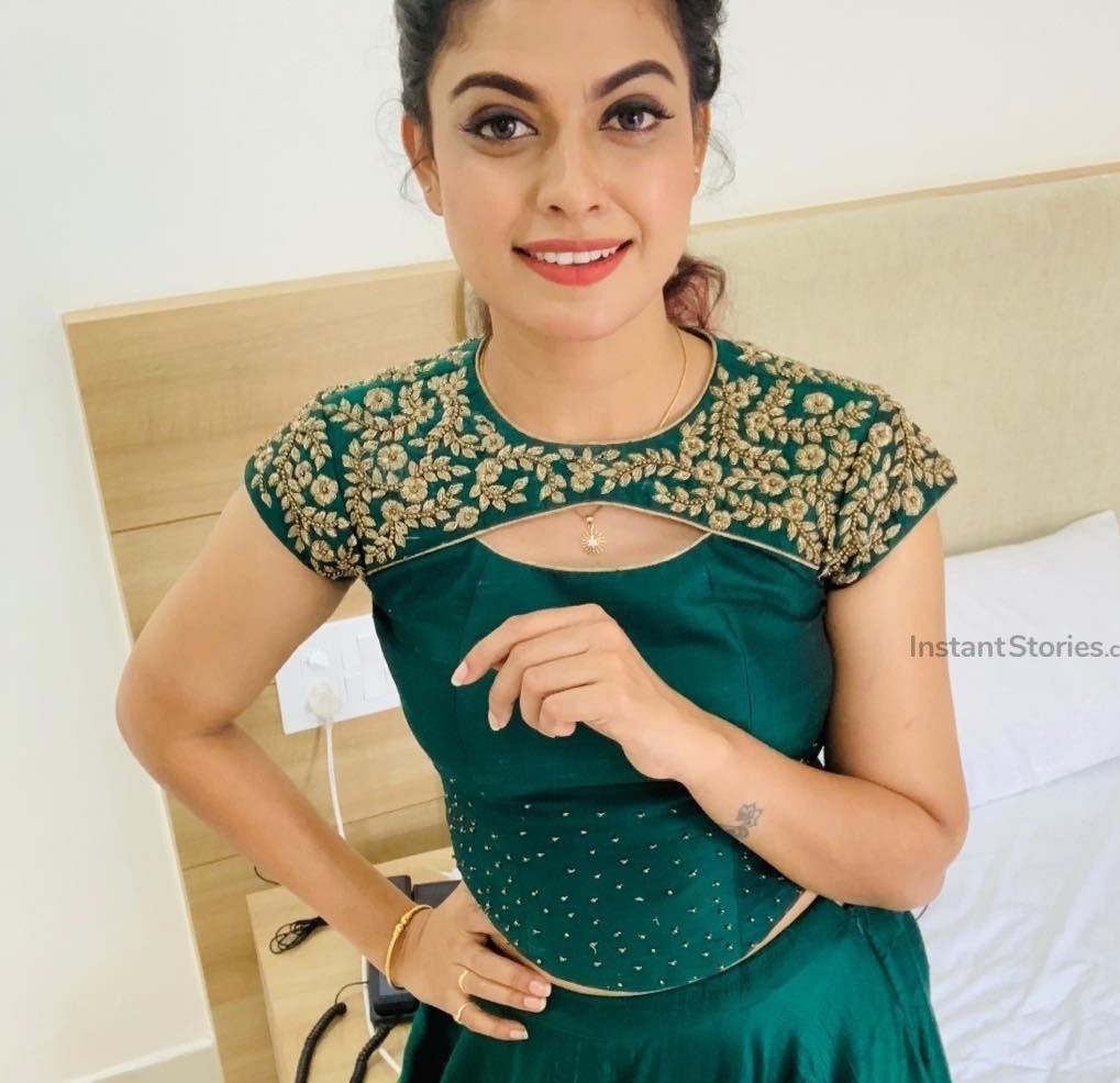 Latest neck designs for frocks cheap